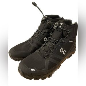On Cloud 12M Cloudrock waterproof boots